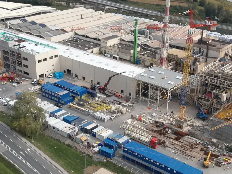 Gradilište nove proizvodne linije tvrtke Knauf Insulation u Novom Marofu, pogled iz zraka