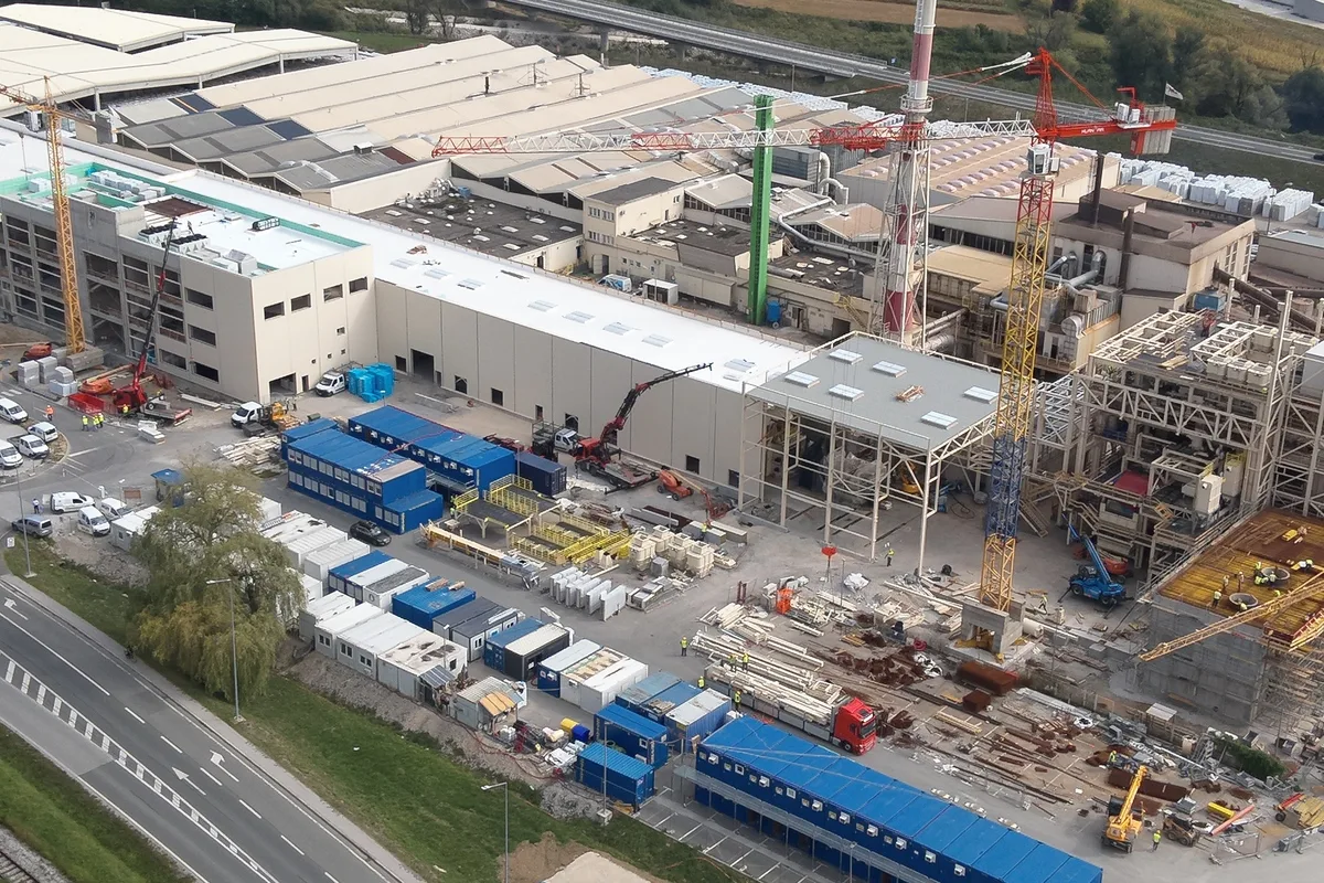 Gradilište nove proizvodne linije tvrtke Knauf Insulation u Novom Marofu, pogled iz zraka